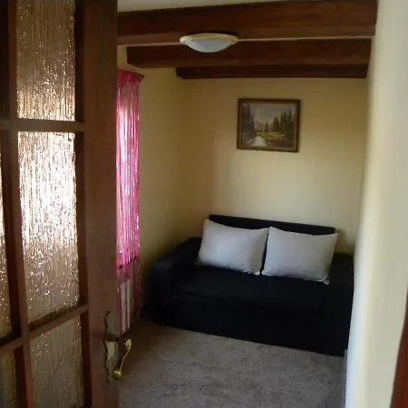 Apartament Z Ogrodem Szczytna Exterior foto