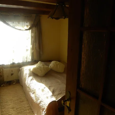 Apartament Z Ogrodem Szczytna Exterior foto